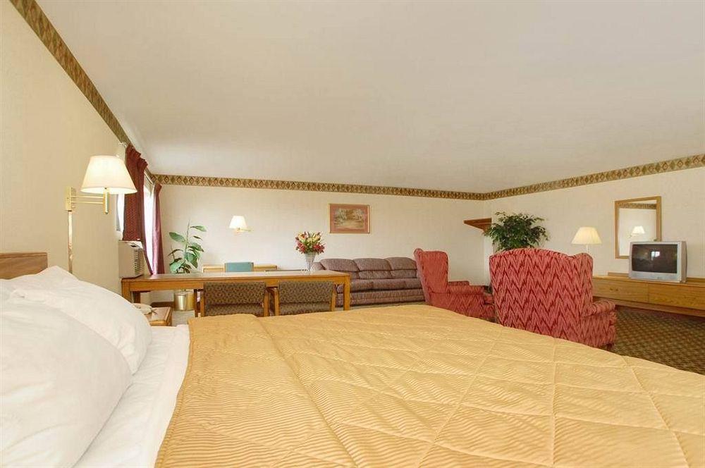 Quality Inn I-74 Batesville Quarto foto